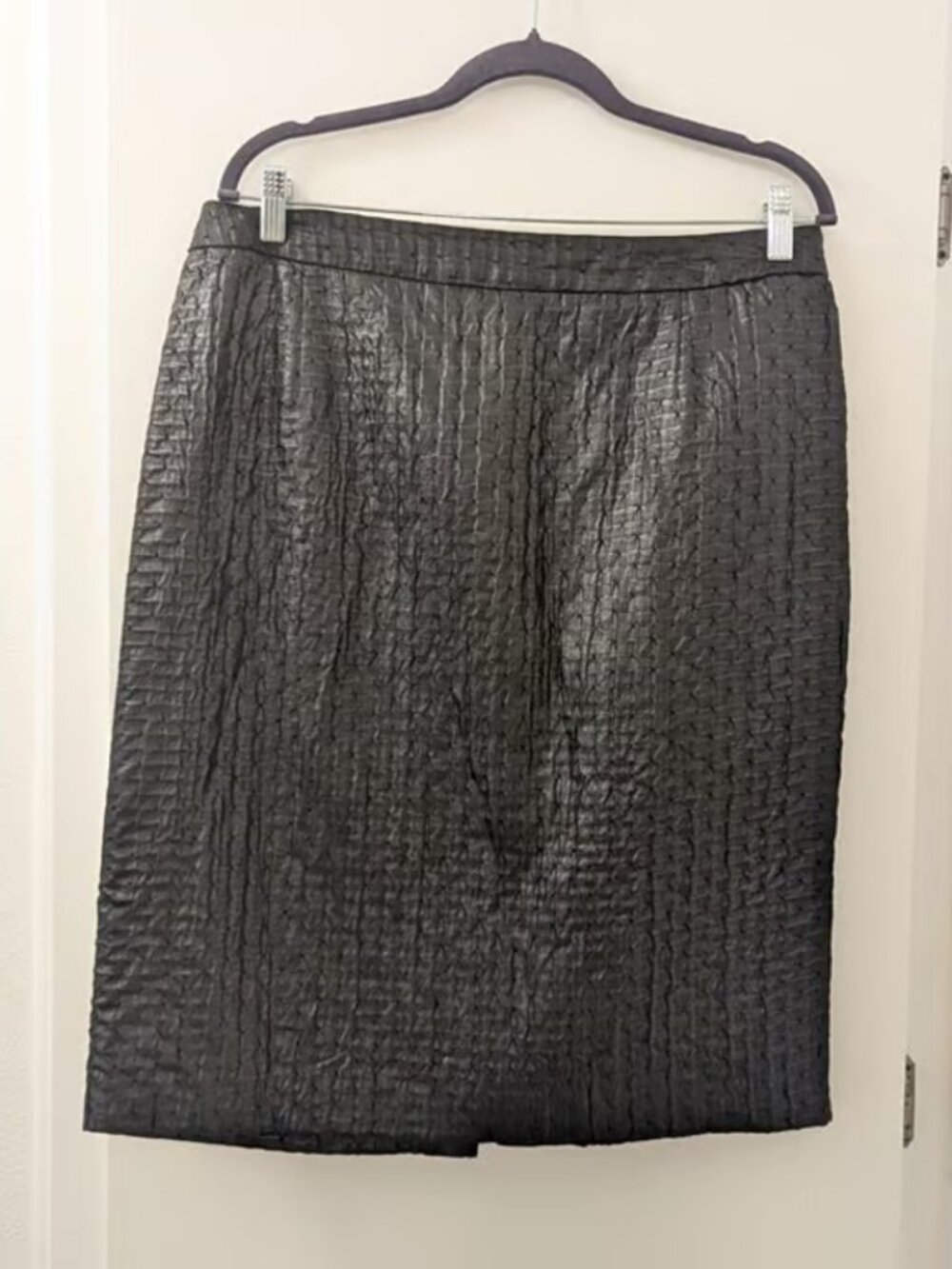 Harvé Benard Black Textured Knee-Length A-Line Skirt Size 14 Fully Lined Rear Ve